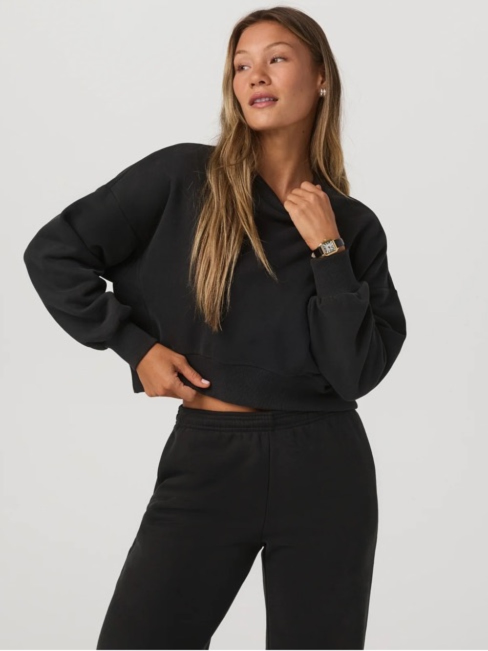 Vuori Washed Black Restore mini crewneck